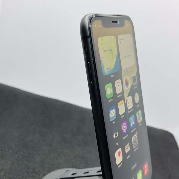 Apple iPhone 11 256GB Black (6 Month Warranty)