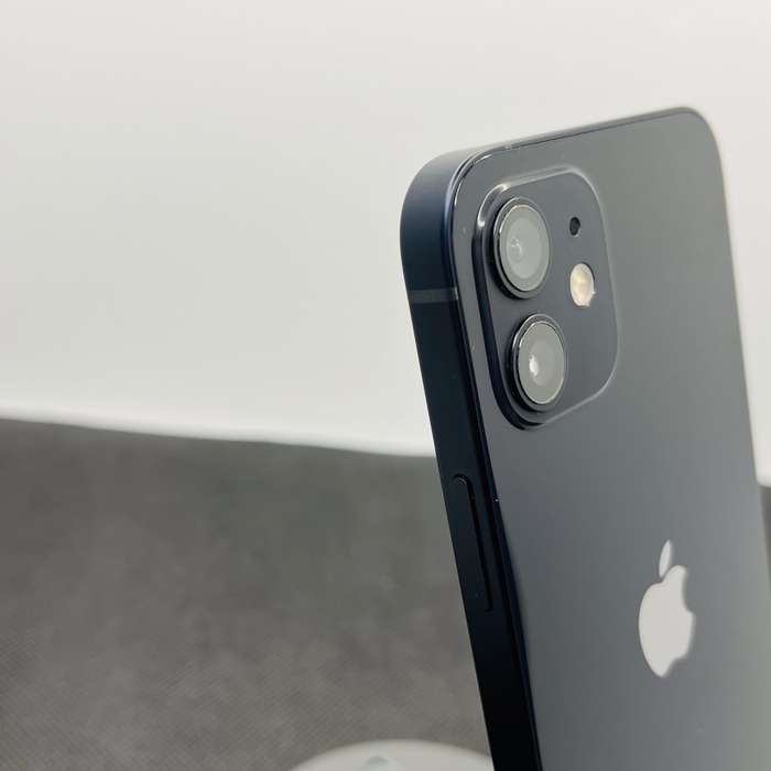 Apple iPhone 12 64GB Black (6 Month Warranty)