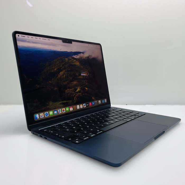 MacBook Air 13-Inch M3 8 CPU/ 10 GPU (2024) 8GB RAM 256GB SSD Midnight (12 Month Warranty)
