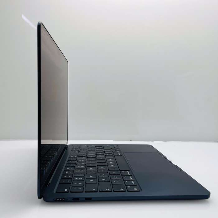 MacBook Air 13-Inch M3 8 CPU/ 10 GPU (2024) 8GB RAM 256GB SSD Midnight (12 Month Warranty)