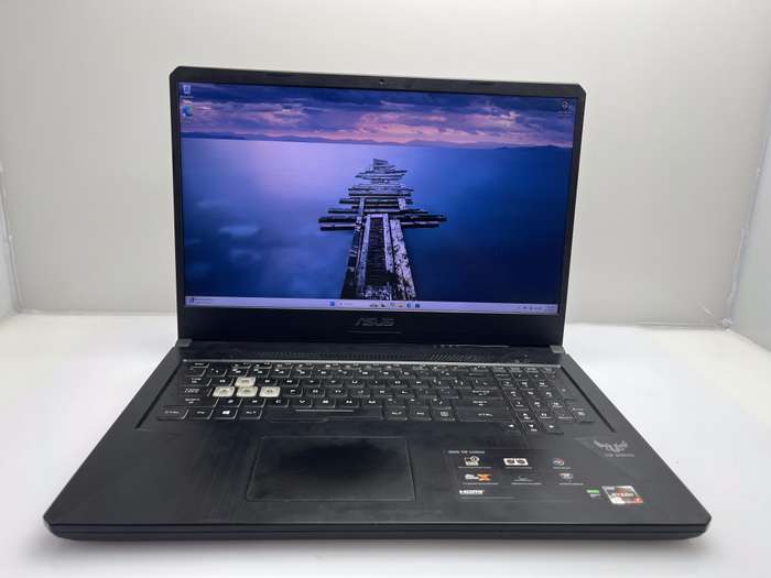 Asus FX705D Ryzen 7 2.30GHz 32GB RAM 256GB SSD Black - Minor Bright Spots And GPU Doesn't Work