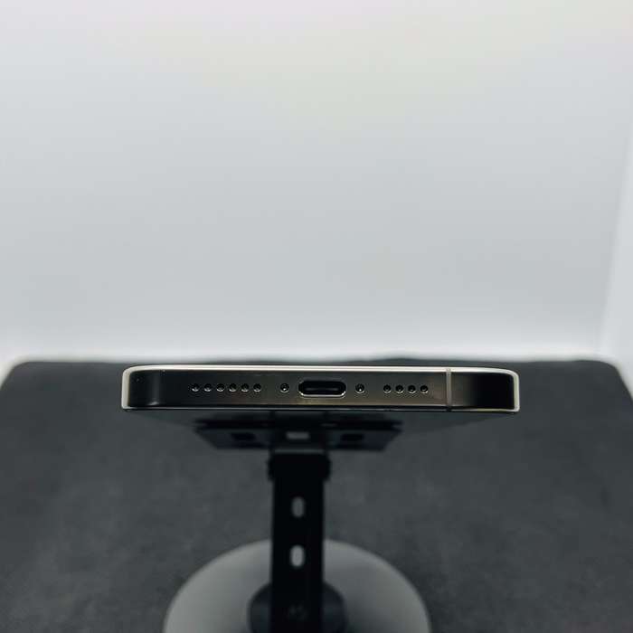 Apple iPhone 16 Pro Max 256GB Natural Titanium (10 Year Warranty) - Mint Condition