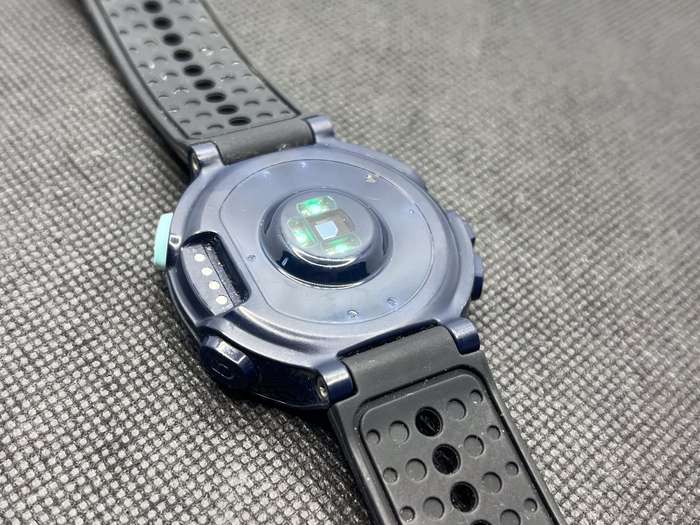 Garmin Forerunner 735XT Midnight Blue - With Black Straps