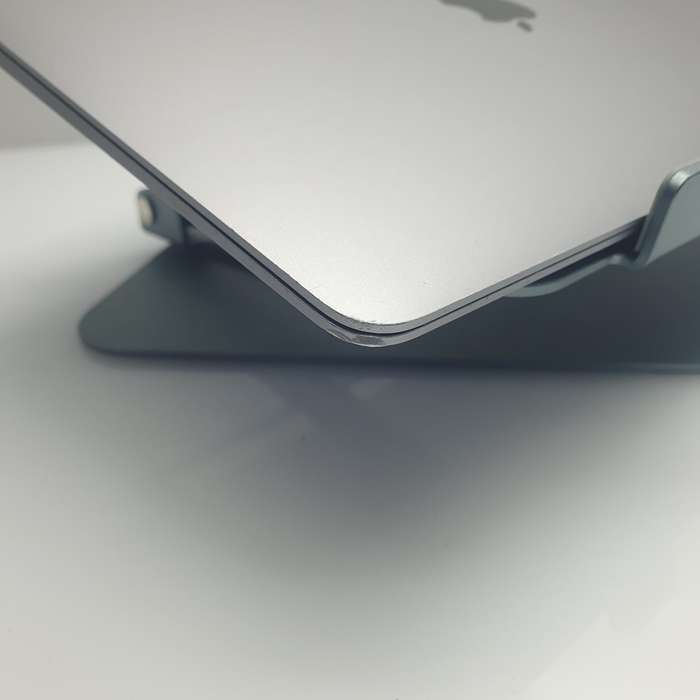 Apple MacBook Air 13-inch M1 8 CPU/7 GPU (2020) 8GB RAM 256GB SSD Space Gray (12 Month Warr...