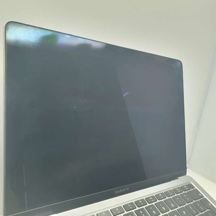 Apple MacBook Air 13-inch M1 8 CPU/7 GPU (2020) 8GB RAM 256GB SSD Space Gray (12 Month Warr...