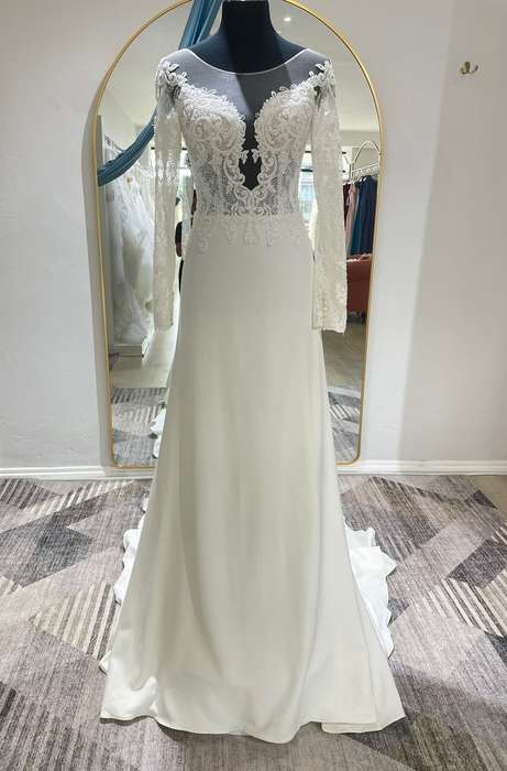 Alison, long sleeve crepe wedding dress.