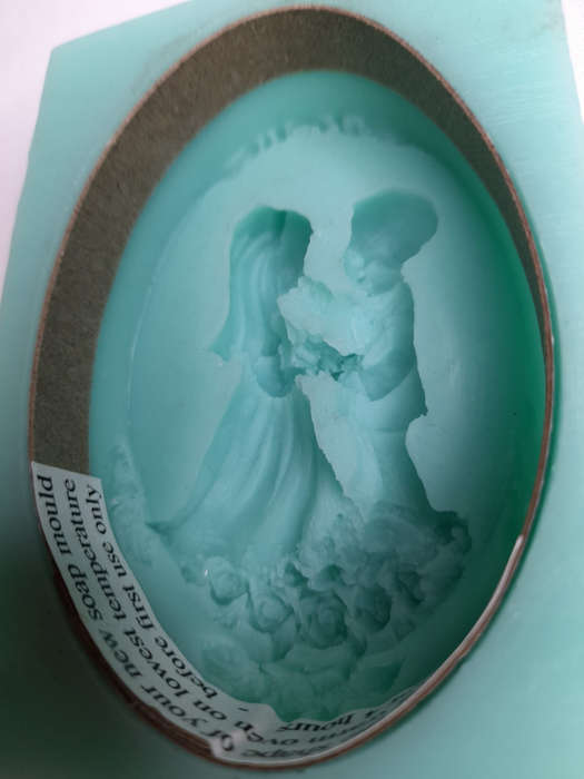 Bride & Groom Silicone Mould - 66g