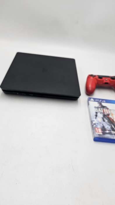 PlayStation 4 slim 1tb combo