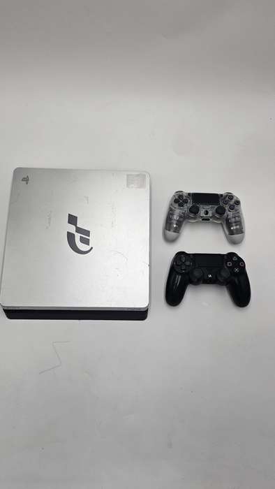 Playstation 4 slim GT edition 500GB combo