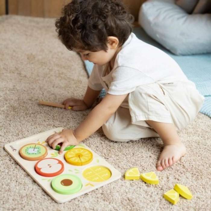 Classic World - Fruity Fractions - Cutting Fruit Puzzle - 23pcs