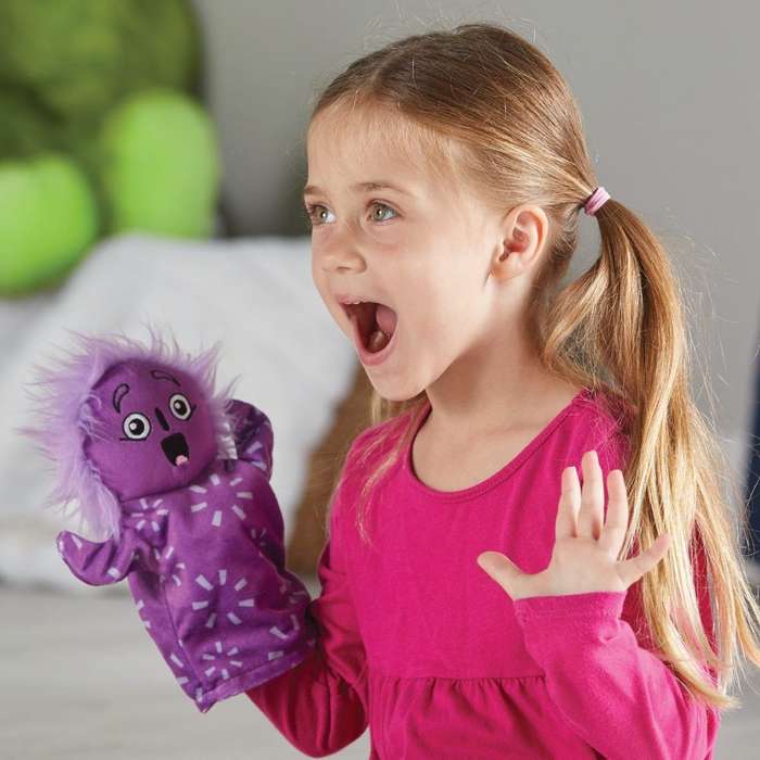 Hand2Mind - Feelings Family Hand Puppets
