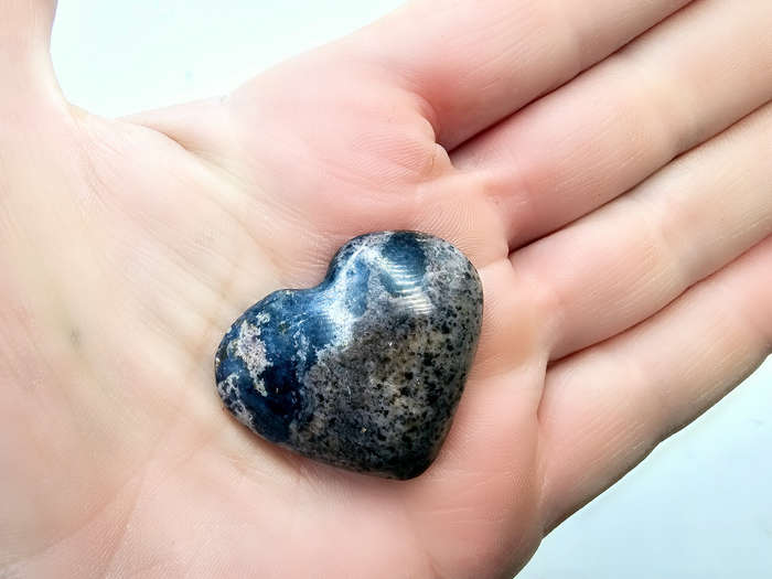 Dumortierite Heart B (21g)