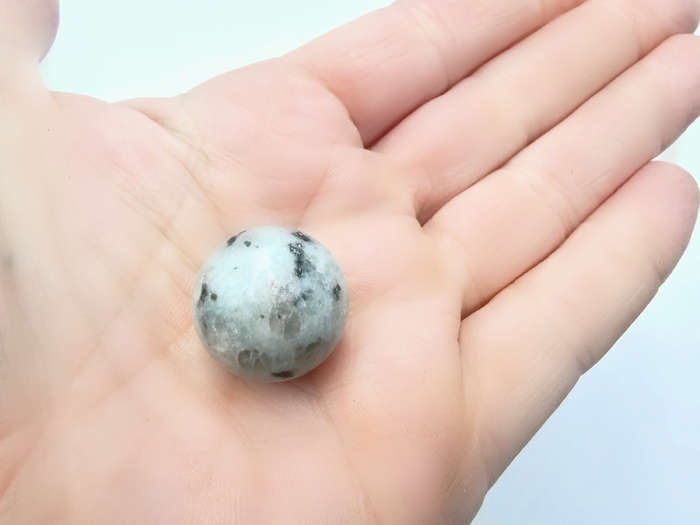 Kiwi Jasper Sphere (2cm)