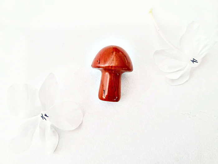 Mini Red Jasper Mushroom (2cm)