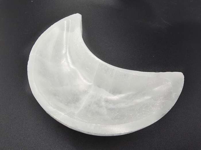 Selenite Moon Bowl (10cm)