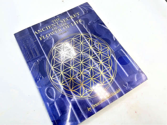The Ancient Secret of The Flower of Life V2 (Drunvalo Melchizedek)