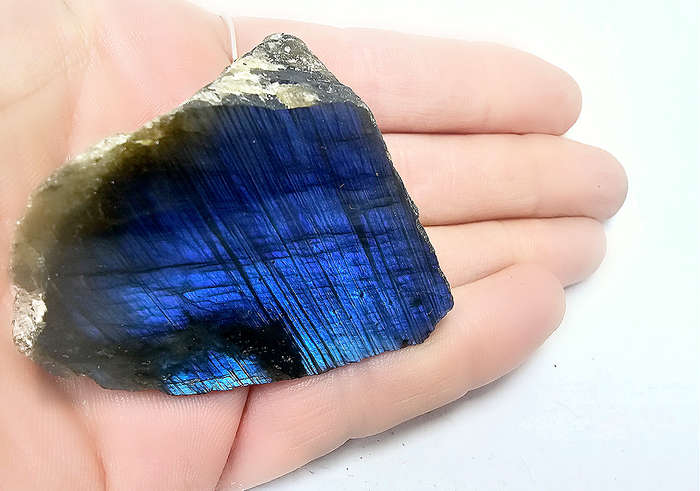 Labradorite Semi Polished G (57g)
