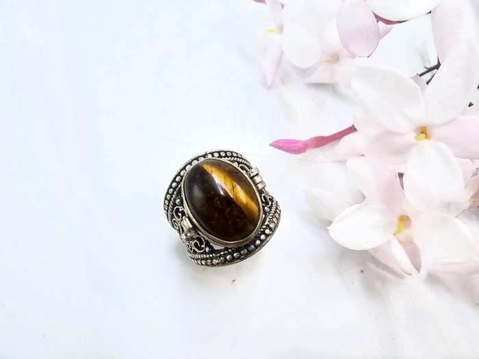 Oval Tigers Eye Poison Ring (Opens)