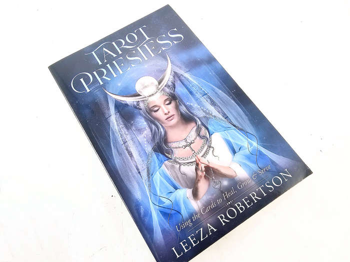 Tarot Priestess (Leeza Robertson)