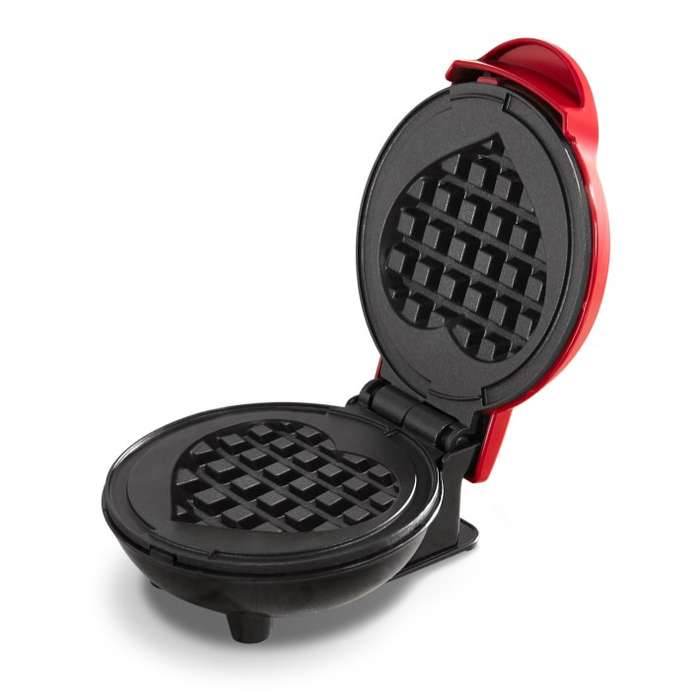 Red Heart-shaped mini waffle maker 350W - 0.80kg