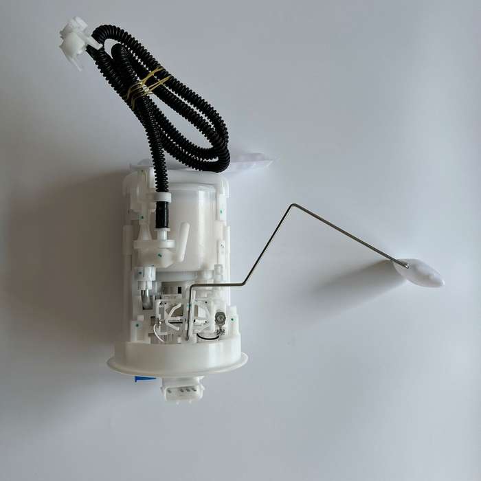 Fuel Pump Assembly 17040-8H31B Fit For Nissan X-Trail T30 QR25 2.5L 2002-2005