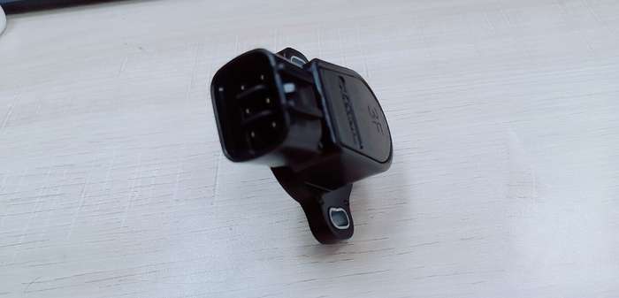 Original ACCELERATOR PEDAL CONTROL TROTTLE POSITION SENSOR FOR NISSAN