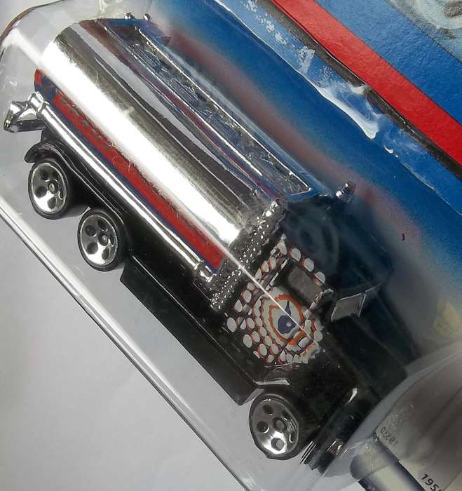Hot Wheels Tank Truck Made in 1998 HOTWHEELS Matchbox Boxed Model Car