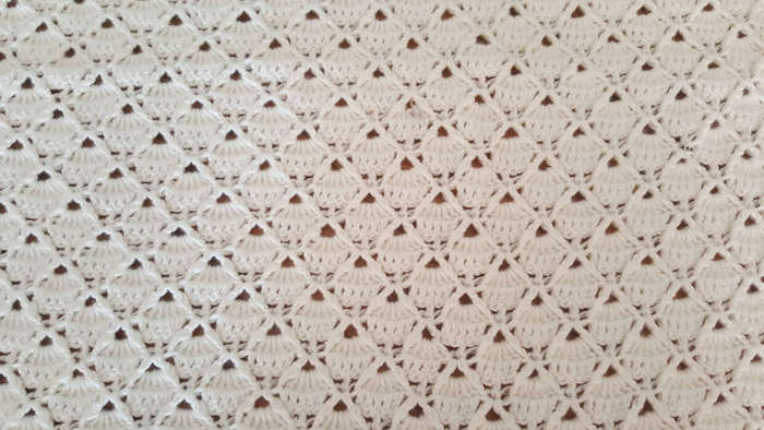 70 x 90cm Cream White with Two-Tone Pastel Border Crochet Baby Blanket | Double Knitting