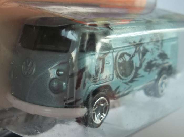 Matchbox Volkswagen VW 1967 Delivery Van Boxed Model 2000
