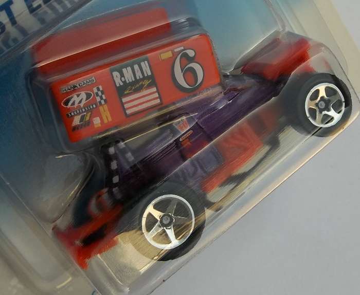 Hot Wheels Slideout Made in 1998 HOTWHEELS Similar scale to Matchbox sealed on card