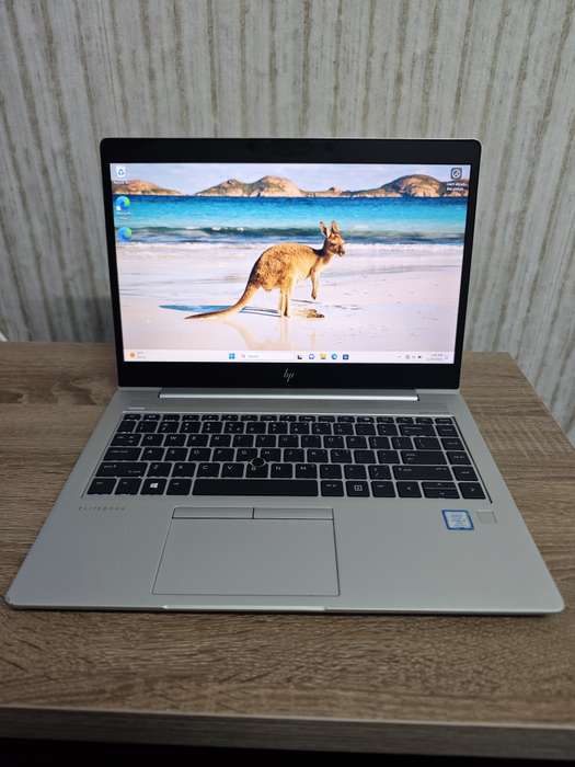 HP EliteBook 840 G5 8TH Gen i7-8650/ 16GB RAM/ 256GB SSD/ LTE / Backlit Keyboard/ Original Charger