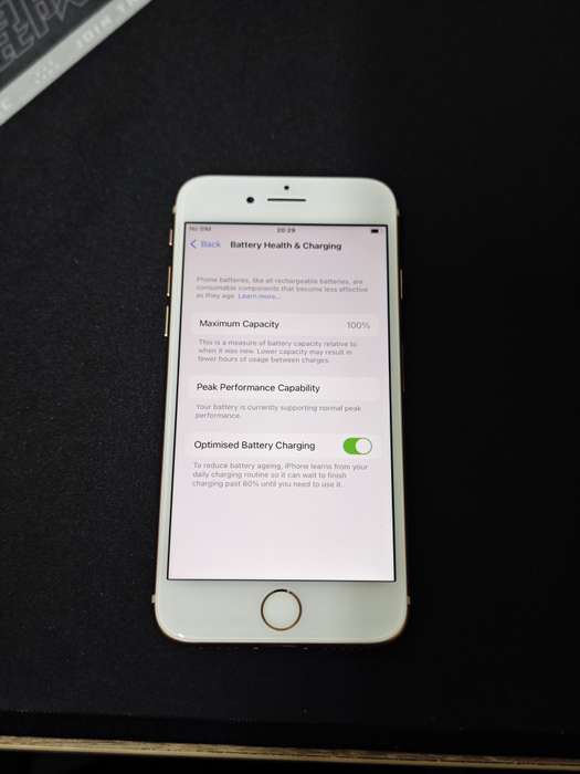 iPhone 8 256GB Gold - REFURBISHED