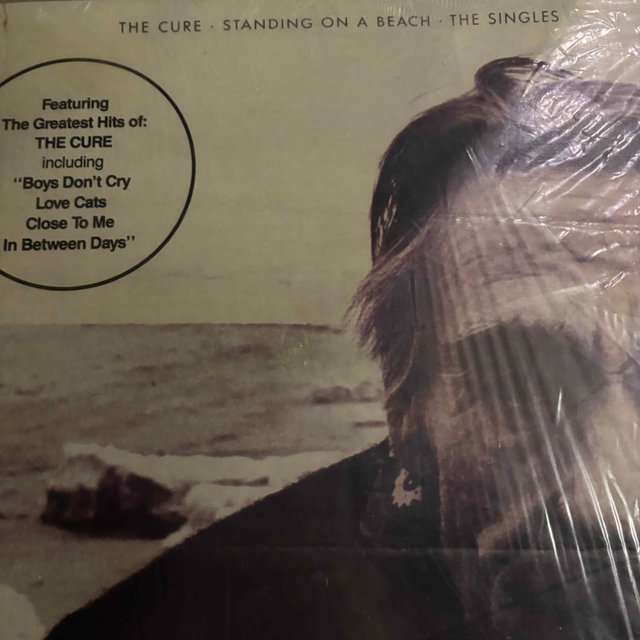 The Cure : Standing on a Beach  The Singles : LP Cond. = VG