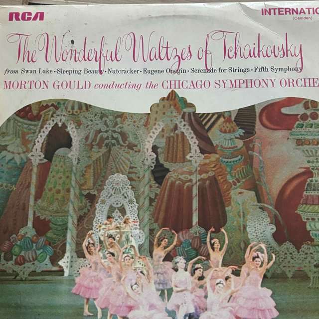 Morton Gould & the Chicago Symphony Orchestra : The Wonderful Waltzes of Tchaikovsky : LP Cond. = VG