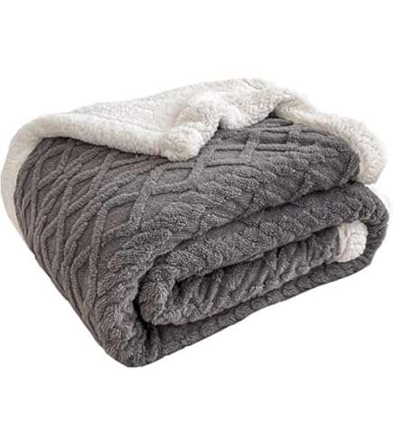 Polyester Geometric Fleece Blanket (all season)