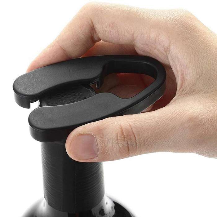 4 Pieces Of Magnetic Design Wine Foil Cutter Wine Corkscrew Accessory