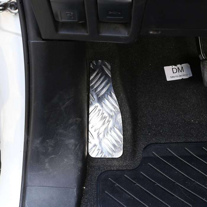 Car Aluminum Alloy Foot Rest Pedal Pad Cover Trim Car Styling