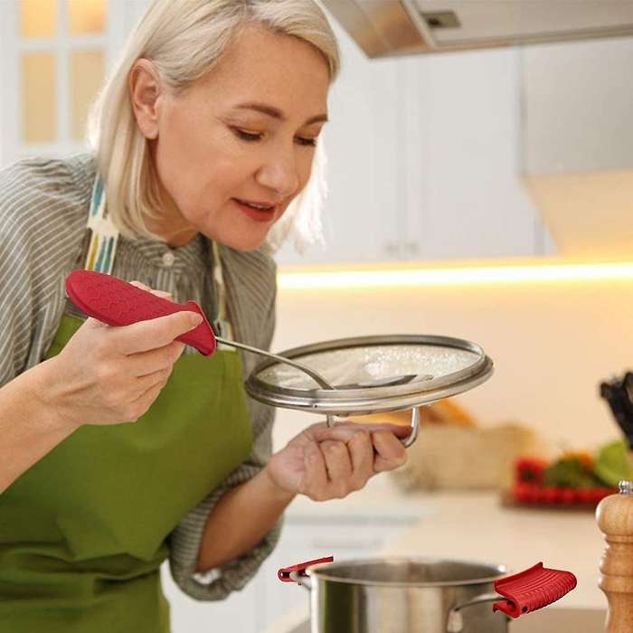 Holder Cast Iron Skillet Handle Cover Pot Sleeve Grip Handle (red)