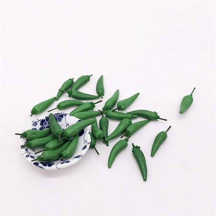 10pcs/lot Clay 1:12 Scale Fruit Food Vegetables Miniature Green Pepper for Doll Kitchen Toys