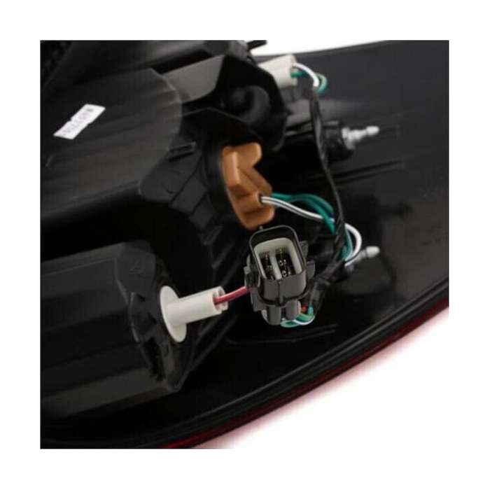 1pair Car Combination Tail Light (lh+rh) with Wiring Harness for L200 2005-2015 Brake Light 8330a00