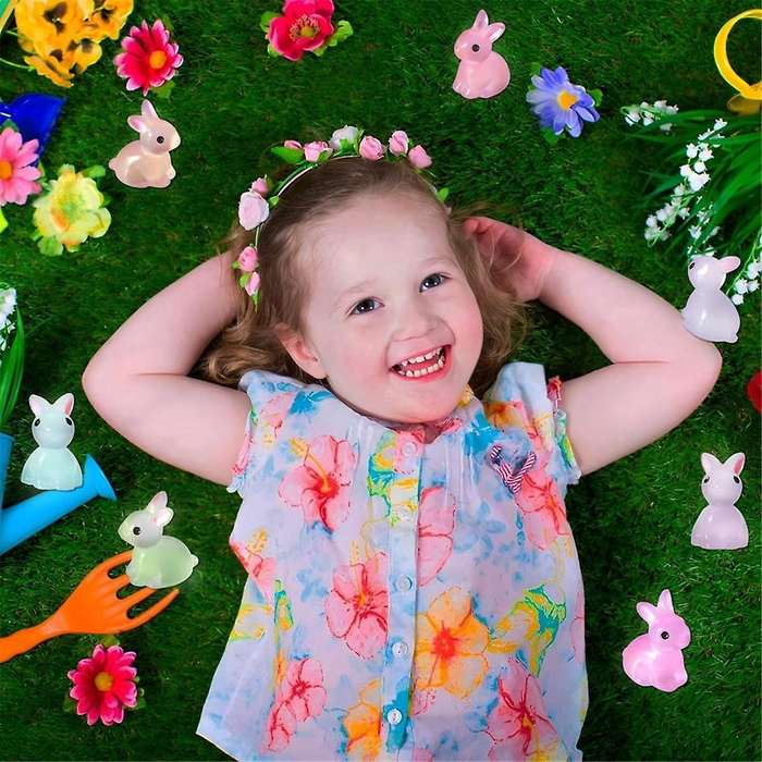 200PCS Mini Luminous Rabbit Luminous Mini Resin Bunny Miniature Rabbit Figurines Glow in the Miniat