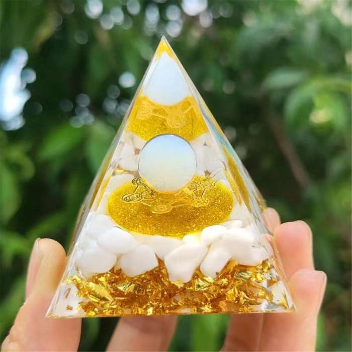 D Pyramid Ornaments CrystalEnergy Generator Orgone Pyramid for E-Energy Protection Healing Meditatio