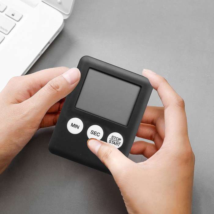 Digital Kitchen Timer, 4 Pieces Kitchen Alarm Clock with Alarm Reminder Function, Timer Magnetic Eg