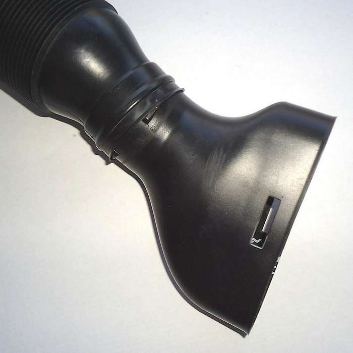 Engine Left Air Intake Hose Compatible Mercedes-Benz W203 C Class C240 C320