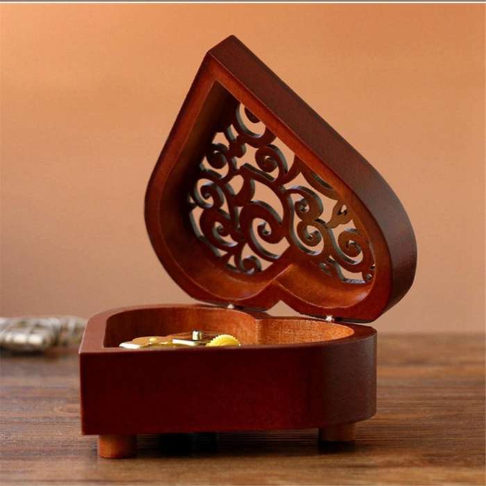 F-heart Shape Vintage Wood Carved Mechanism Musical Box Wind Up Music Box, Christmas/birthday/valent