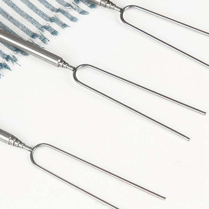 8 Marshmallow Baking Sticks Can Extend 32.4 Inches (about 82.5 Cm)