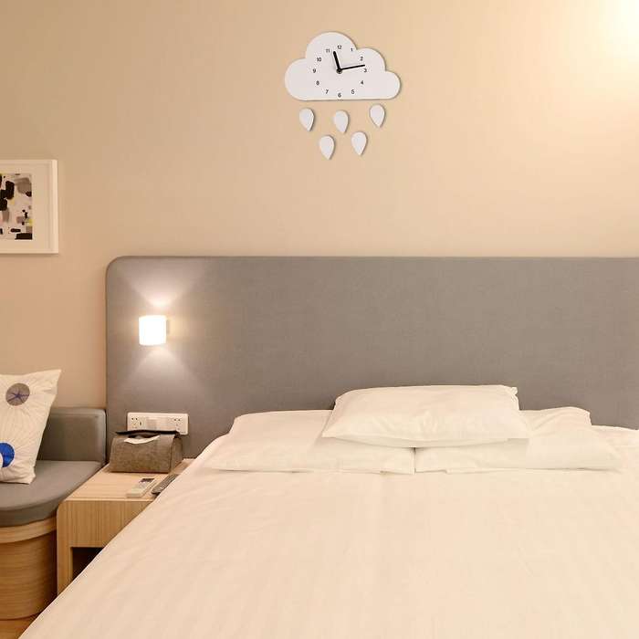 Nordic Style Nursery Wooden Cloud Water Droplets Clock Wall Hanging