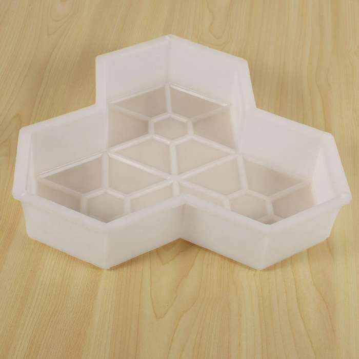 2pcs Maple Leaf Concrete Manually Plastic Stepping Stone Paving Molds