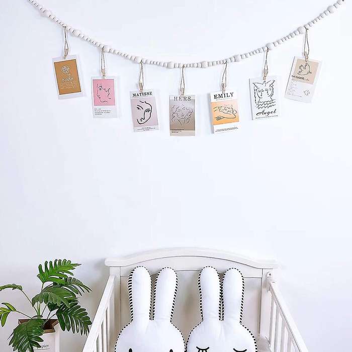 2pcs Wall Hanging Photo Frame with 7 Wood Clips for Home Decoration