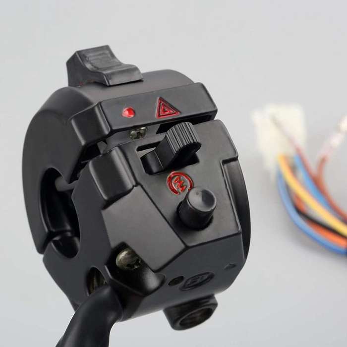 2Pcs 7/8 Inch 22 mm Universal Motorcycle Handlebar Control Switch Left and Right Low Beam Turn Signa